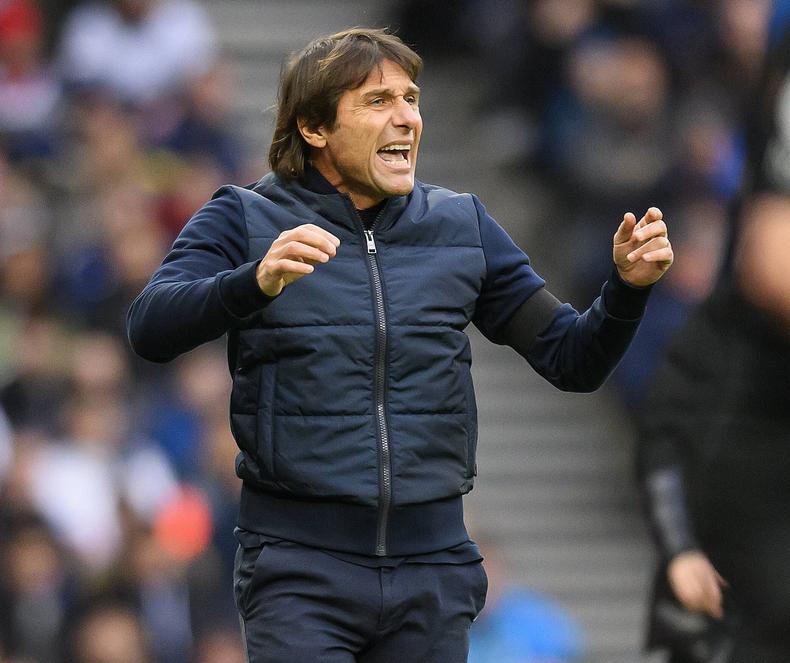 Le manager de Tottenham Antonio Conte lors d'un match de Premier League au Tottenham Hotspur Stadium le 1er janvier 2023.