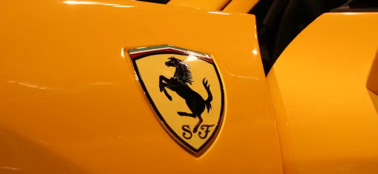 Ferrari 458 rozbite w Krakowie. Nagranie kolizji