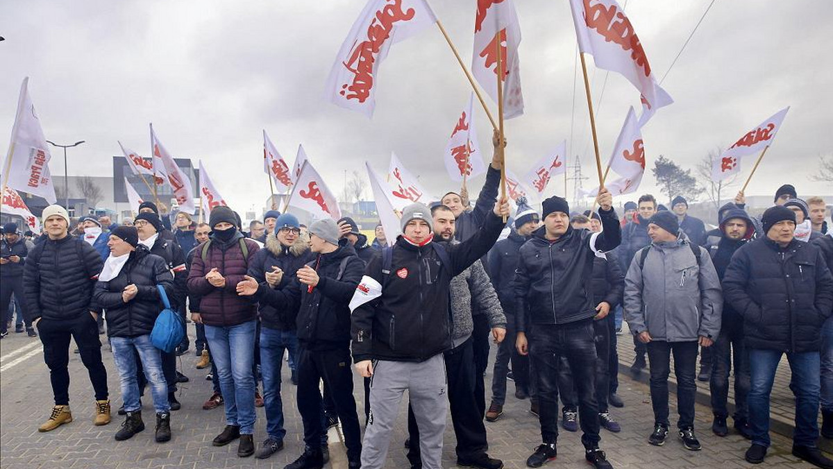 Poznań. Koniec strajku w Solarisie. Będą podwyżki dla pracowników firmy