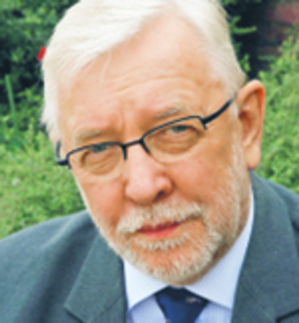 Jerzy Stępień, były prezes Trybunału Konstytucyjnego, Uczelnia Łazarskiego