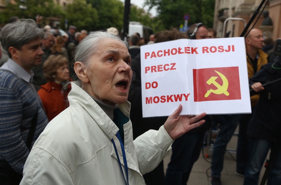 WARSZAWA POGRZEB GENERAŁA JARUZELSKIEGO PROTESTY (protesty podczas pogrzebu gen. Wojciecha Jaruzelskiego)