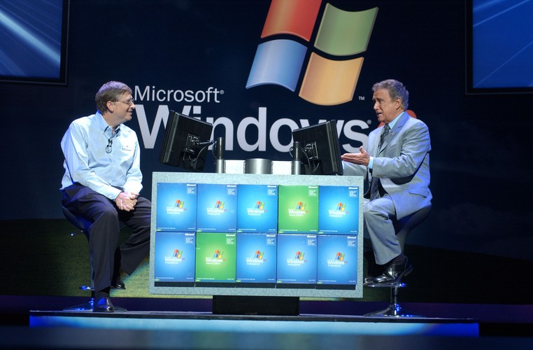 <b>Wsparcie dla starszego oprogramowania</b>
<br><br>
Zazwyczaj lubimy to, co dobrze znamy. Tak jest również w przypadku aplikacji, z których korzystamy na co dzień. Niestety w przypadku Windowsa 7 (a jeszcze bardziej Windowsa 8) możemy natknąć się na sporo problemów związanych z kompatybilnością starszych programów i gier. Czasami sytuację ratuje uruchomienie danego programu w trybie zgodności z Windowsem XP. Niestety, nie zawsze.