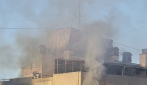 na 12 spratu zgrade u Maksima Gorkog u Nišu izbio je požar u stanu