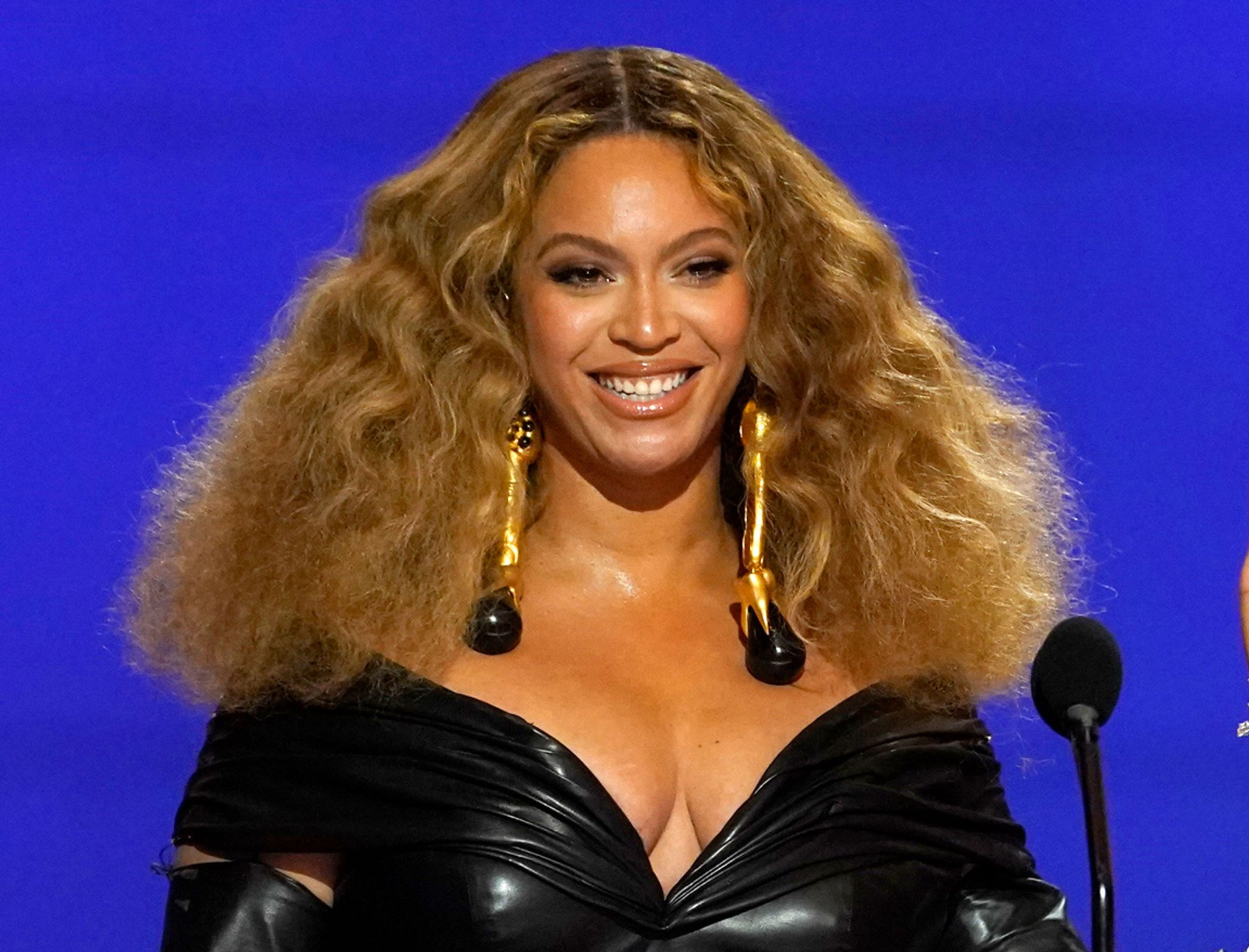 Beyoncé heizt Rock-Spekulationen mit Motorrad-Video an
