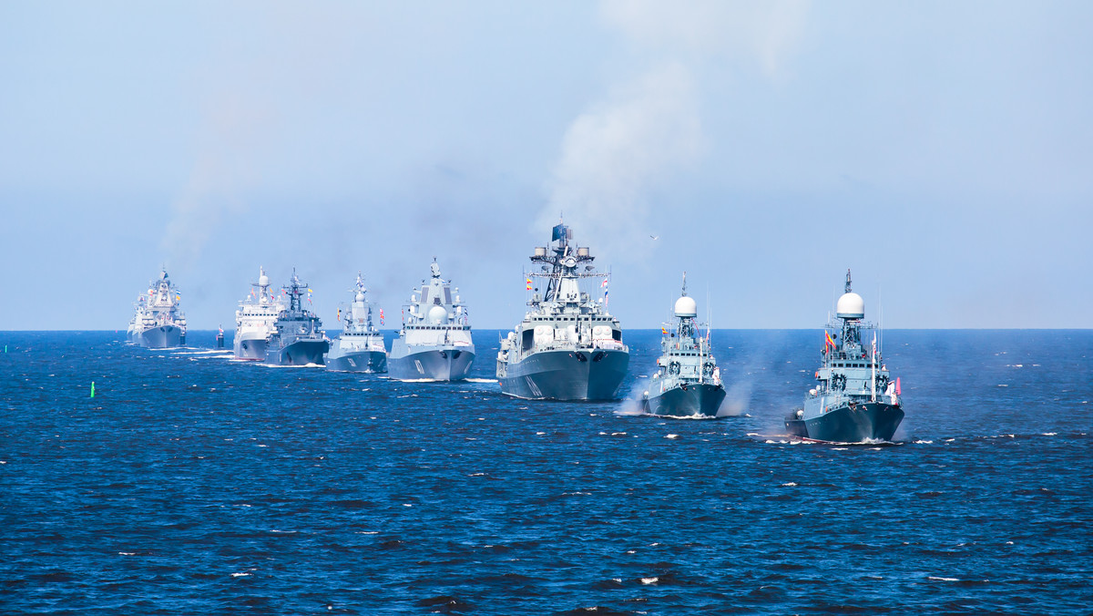 Rosjanie na Morzu Śródziemnym. Włochy prowadzą "ścisły nadzór"