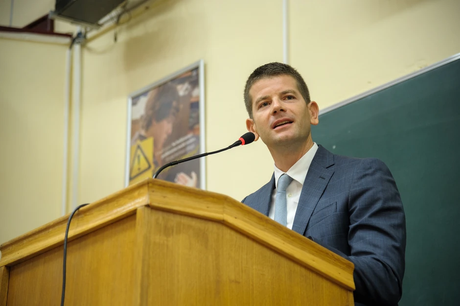 Prodekan Dragan Lončar