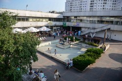 Wielkie sprzątanie Universamu Grochów. Ostatnie w jego historii?