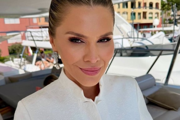 "SVE JE SMIŠLJENO UNAPRED" Melina zadala bolan udarac Harisu pred udaju za milionera, isplivali detalji proslave na Azurnoj obali