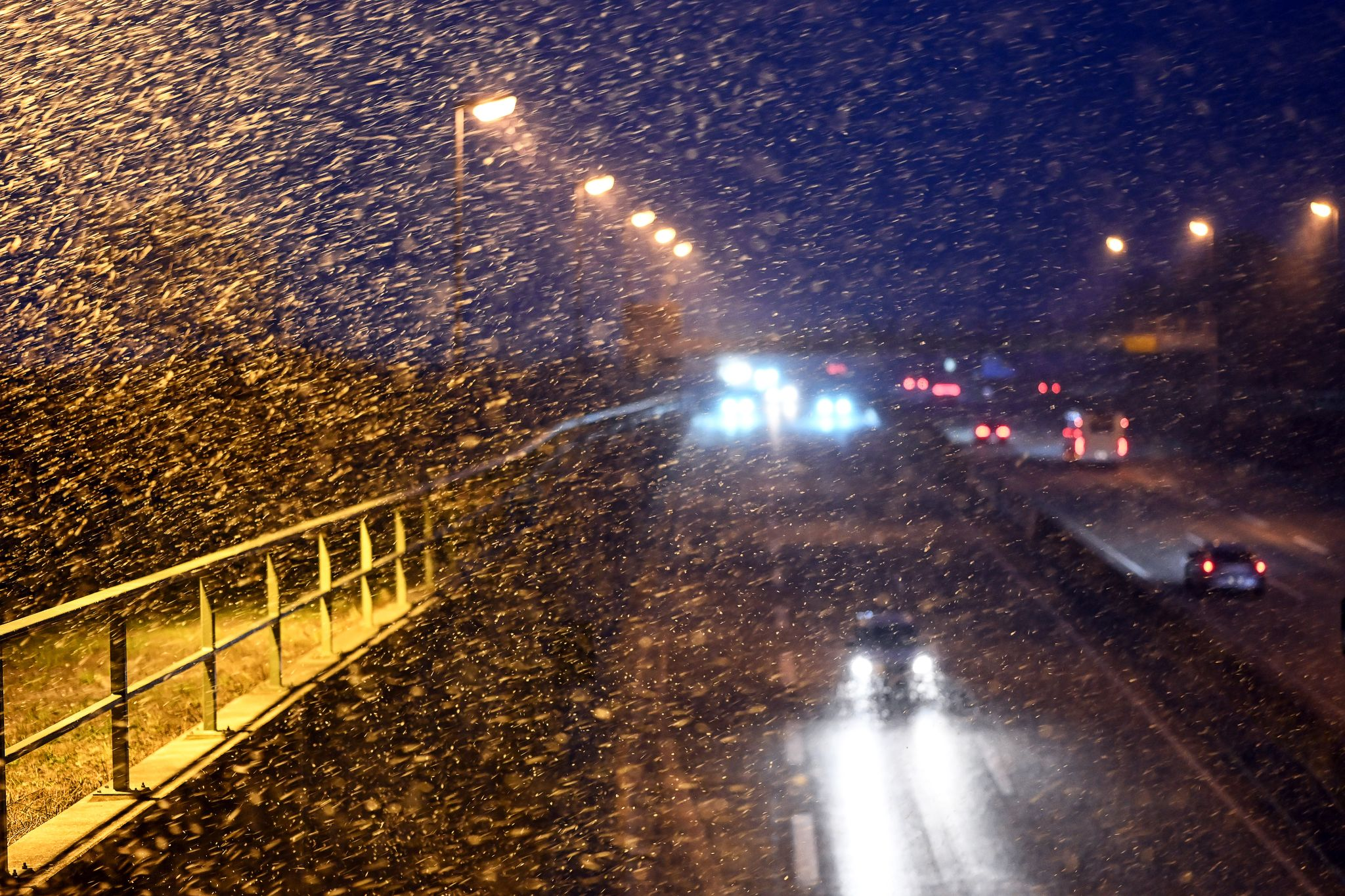 Schnee-Chaos in Niedersachsen: 42 Unfälle, A1 stundenlang blockiert