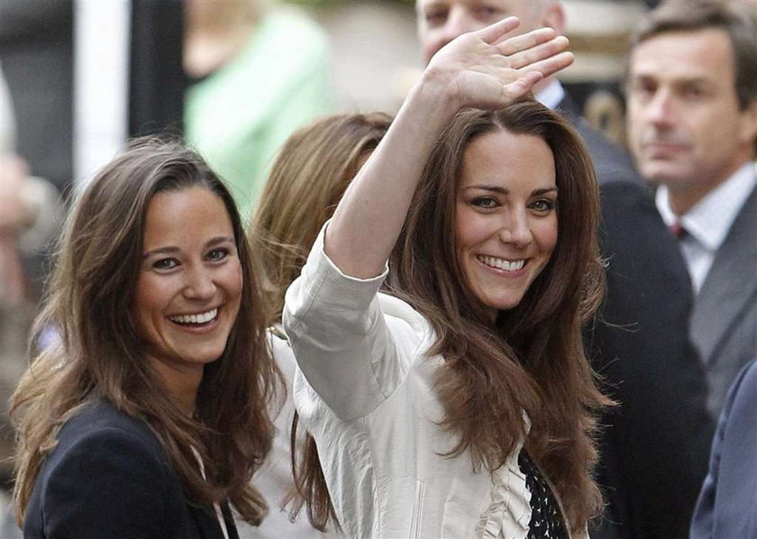 Kate i Pippa kłócą się o bóle miesiączkowe. Jak to?