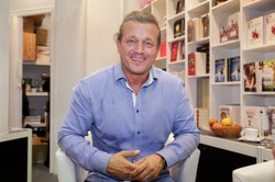 Jakimowicz uważa, że Uznański-Wiśniewski kłamie. "Głos Google" radzi książkę o Reksiu [WIDEO]