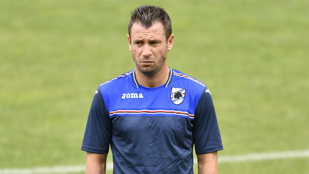 Coraz bardziej napięta atmosfera na linii Sampdoria - Antonio Cassano. Klub z Genui ma już 34-letniego napastnika dość do tego stopnia, że nawet zakazał mu wypowiedzi do mediów.