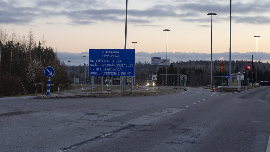 Finlandia zamknęła przejścia graniczne z Rosją
