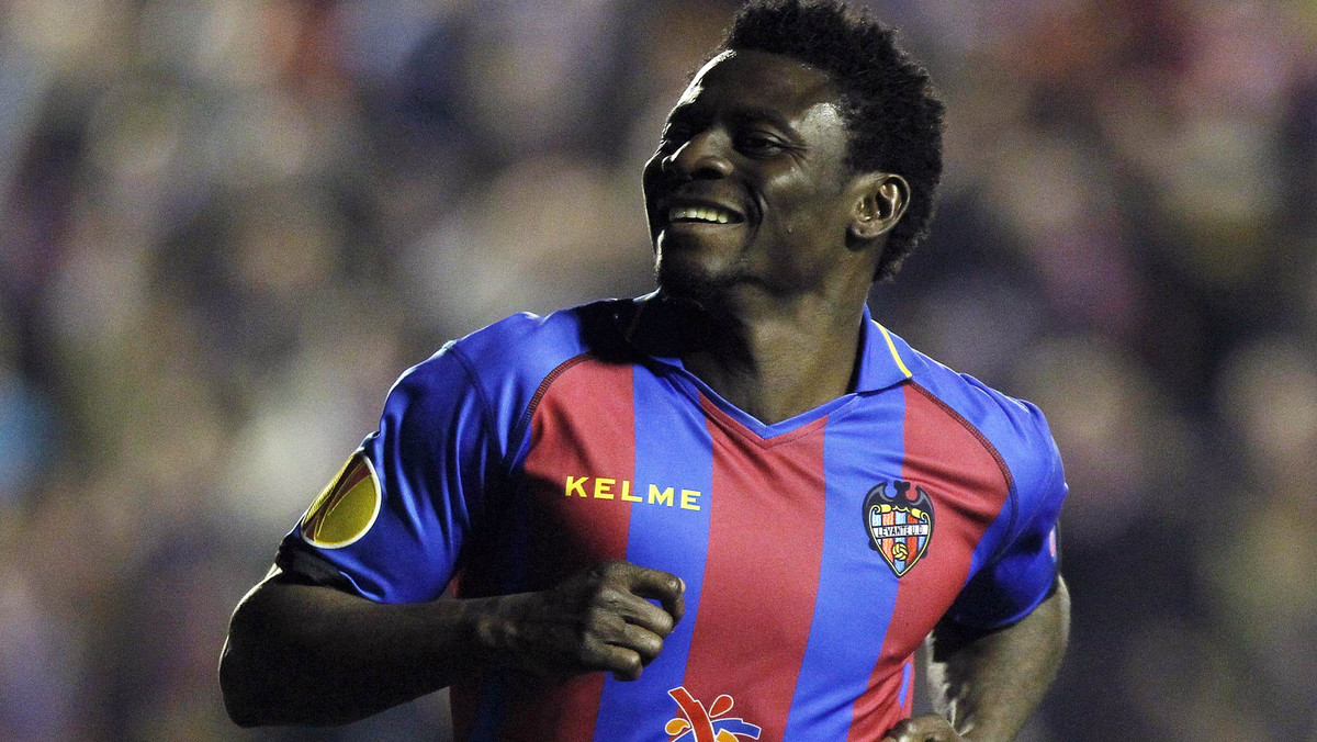 Nigeryjski napastnik Obafemi Martins podpisał kontrakt z Seattle Sounders. 28-latek będzie mógł zadebiutować już w sobotnim spotkaniu przeciwko Portland Timbers.