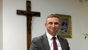 Robert Bąkiewicz usłyszał zarzuty. Prokuratura Regionalna: Publiczne nawoływanie do zbrodni