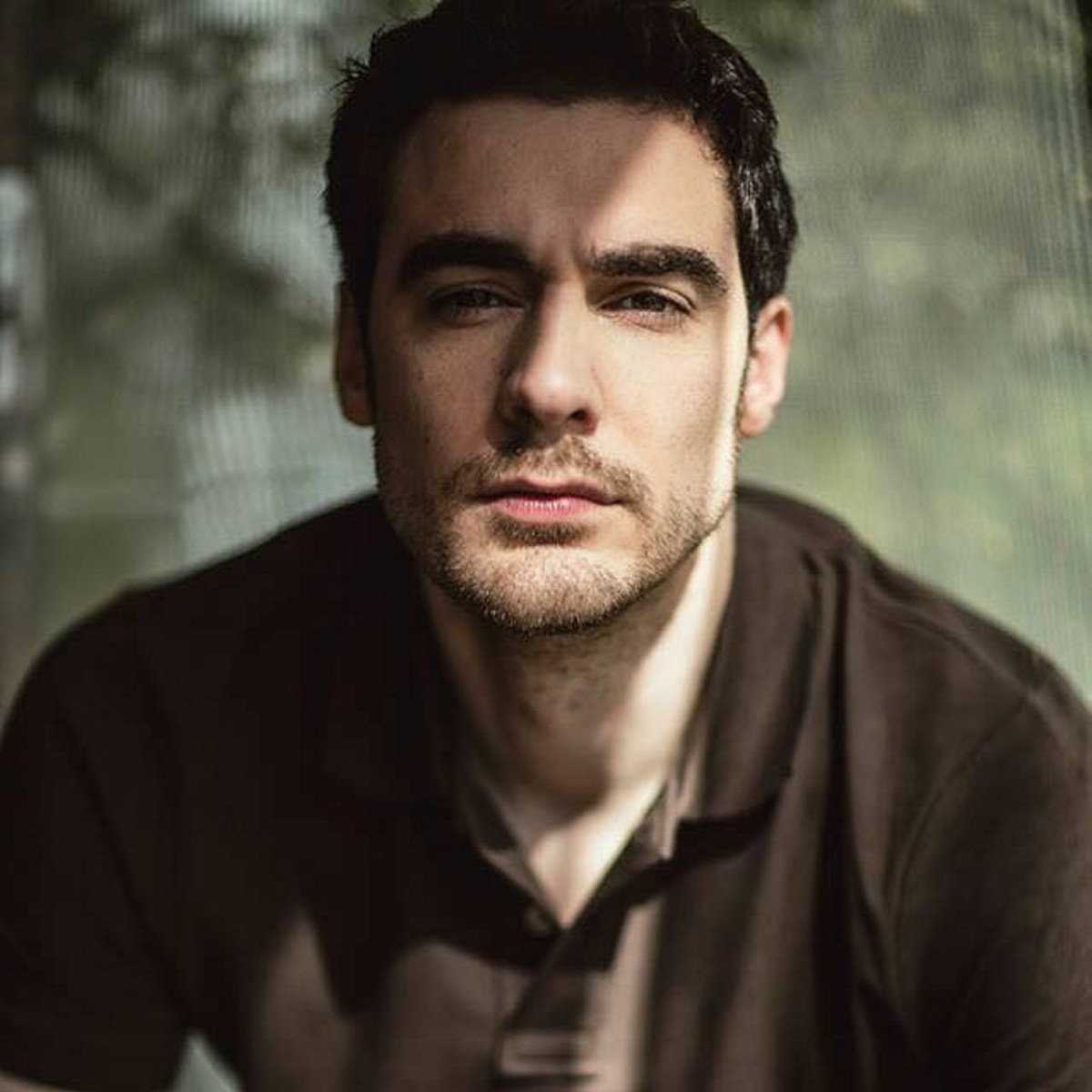 Implant zmienił jego życie w koszmar. 42-letni aktor chce się poddać eutanazji