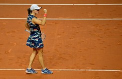 W pierwszym secie były błędy, w drugim poszło jak z płatka. Iga Świątek w 1/8 finału