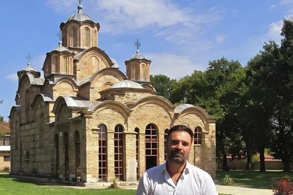 (FOTO) "JOŠ SMO TU" Ivan Bosiljčić posetio Gračanicu na godišnjicu Martovskog pogroma, poslao SNAŽNU PORUKU