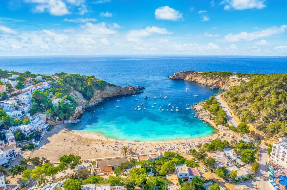 Cala Vadella na Ibize, Španielsko