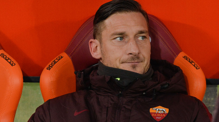 Totti már csak kiegészítő ember a Romában / Fotó: AFP