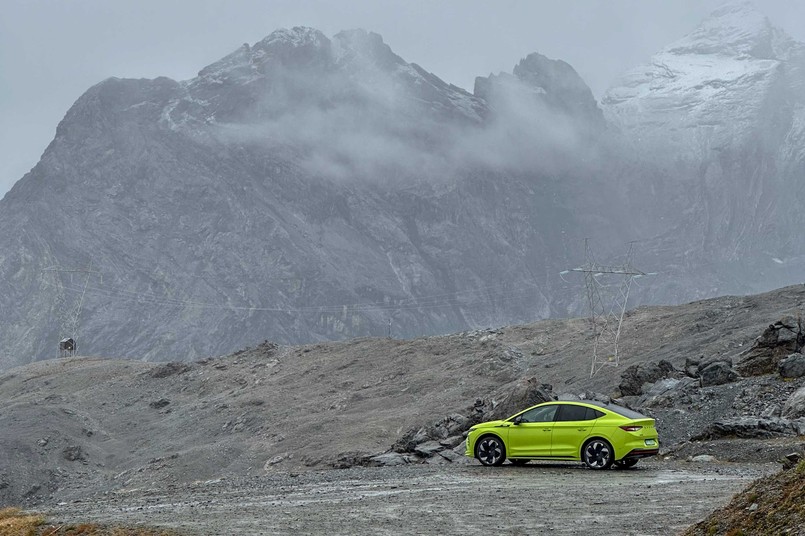 Samochodem elektrycznym w Alpach