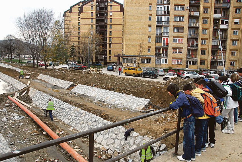 nameštali tendere za čišćenje potoka ali i za izgradnju poljskih puteva