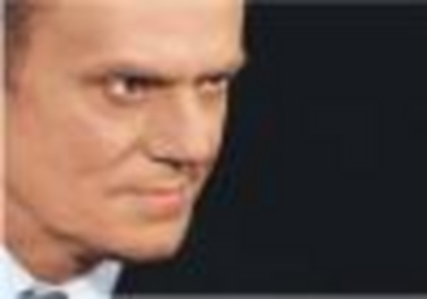 Premier Donald Tusk powiedział w poniedziałek, że oczekuje zakończenia "zamieszania i zawirowania" wokół GROM-u.