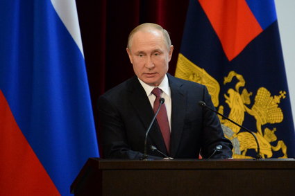 Putin próbuje zniwelować straty wizerunkowe. Napisał artykuł