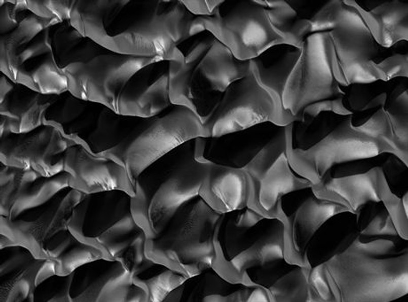 Mars pokazuje nowe oblicze