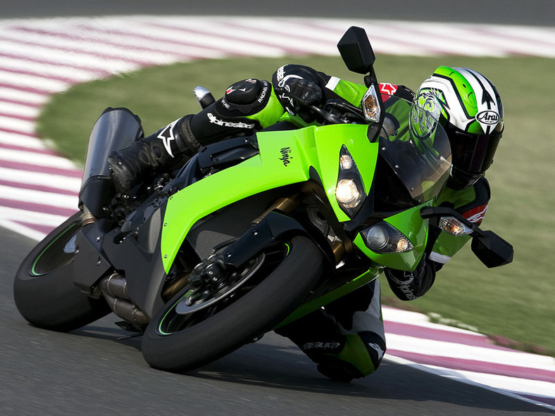 Kawasaki ZX-10R Ninja 2008 – „tylko” 200 koni (+ wideo)