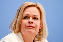 Niemiecka minister: Ewakuowaliśmy z Ukrainy 47 ocalałych z Holokaustu