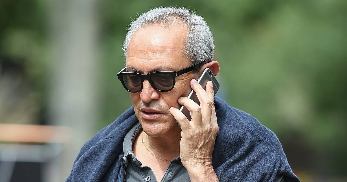 Egyptian billionaire and co-owner of Aston Villa leads negotiations to buy a French soccer team