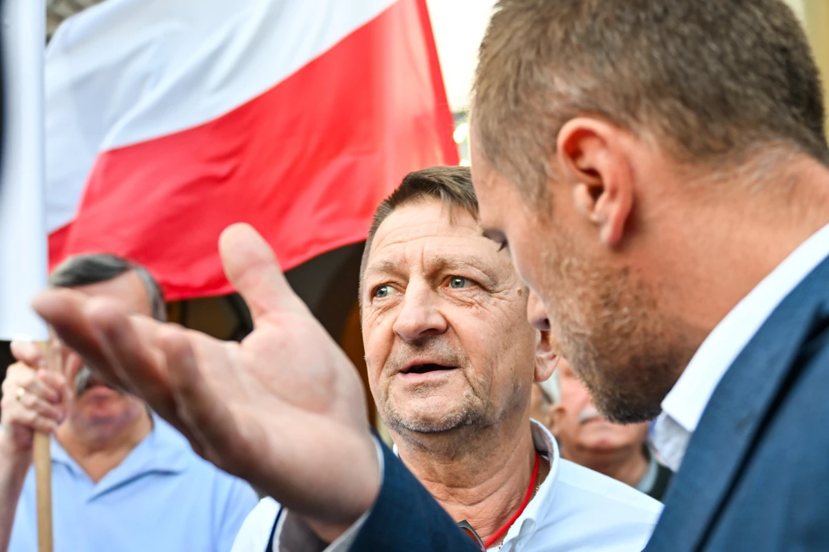 Policja w domu Ryszarda Majdzika. U działacza PiS znaleźli nielegalną broń