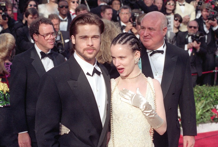 Brad Pitt i Juliette Lewis na gali Oscarów w 1992 roku