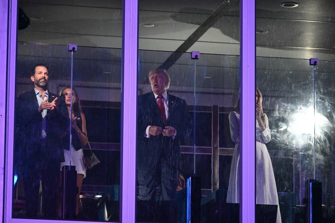Donald Tramp mlađi sa ćerkom Kai, Donald i Melanija Tramp
