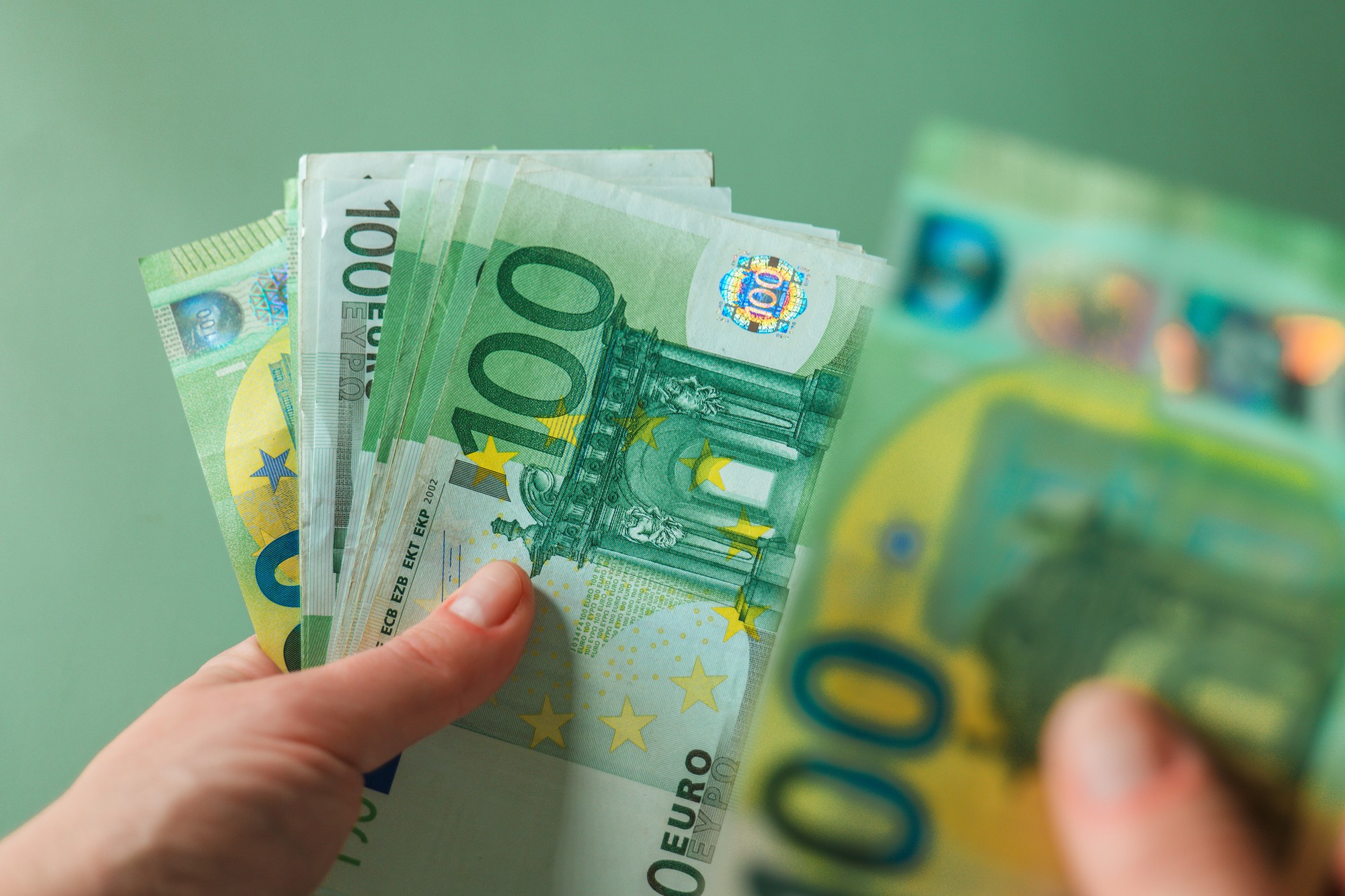 Luxembursko ponúka platy nad 6 000 eur a vysokú kvalitu života. (ilustračný obrázok)