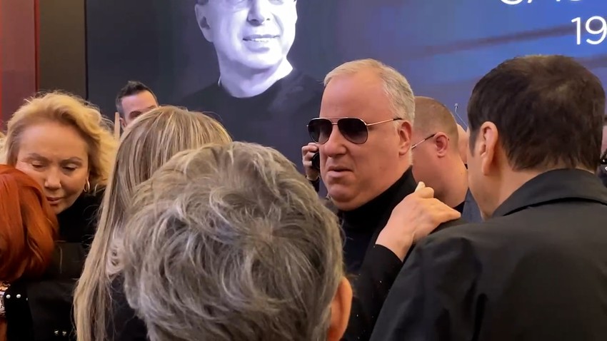 Lepa Brena na komemoraciji Saši Popoviću 