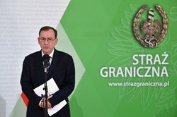 Stan wyjątkowy do przedłużenia. SONDAŻ dla DGP i RMF FM