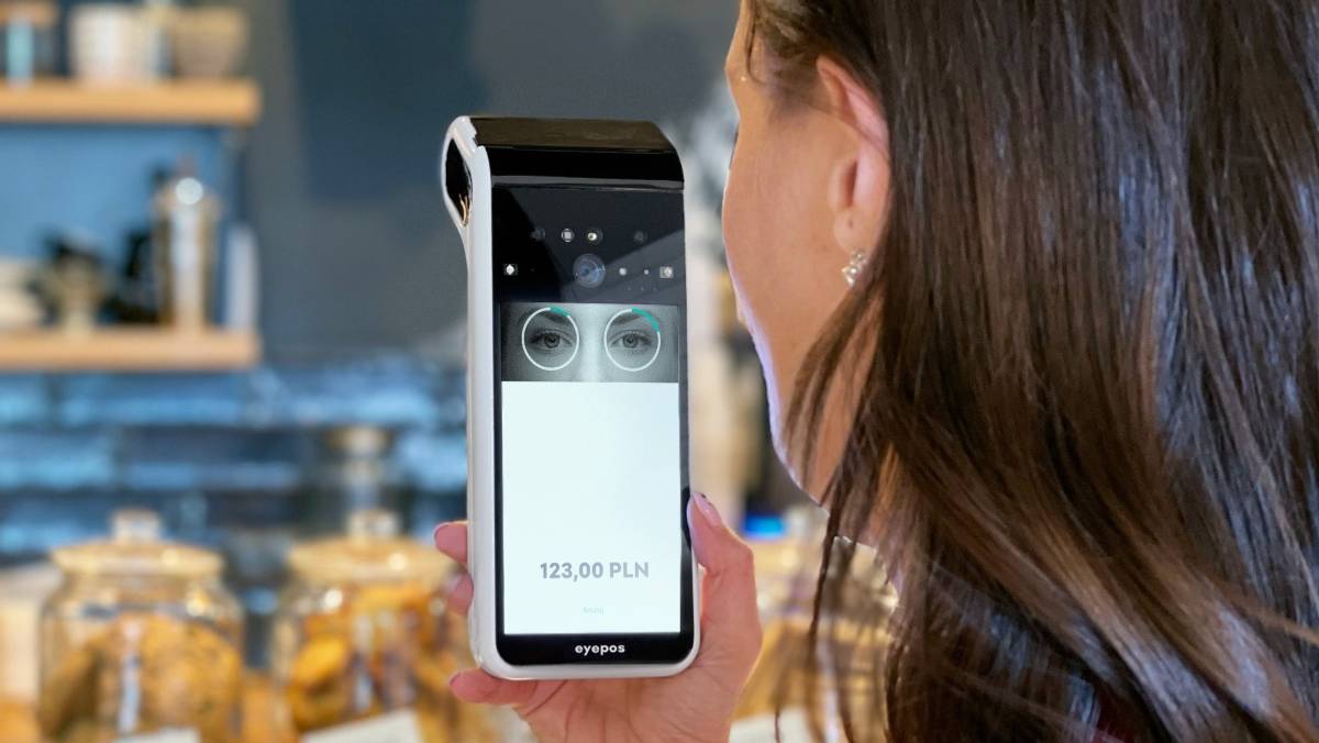 Komputronik wprowadza płatności spojrzeniem
