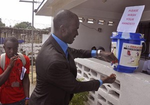 499475_ebola-pranje-ruku-ap