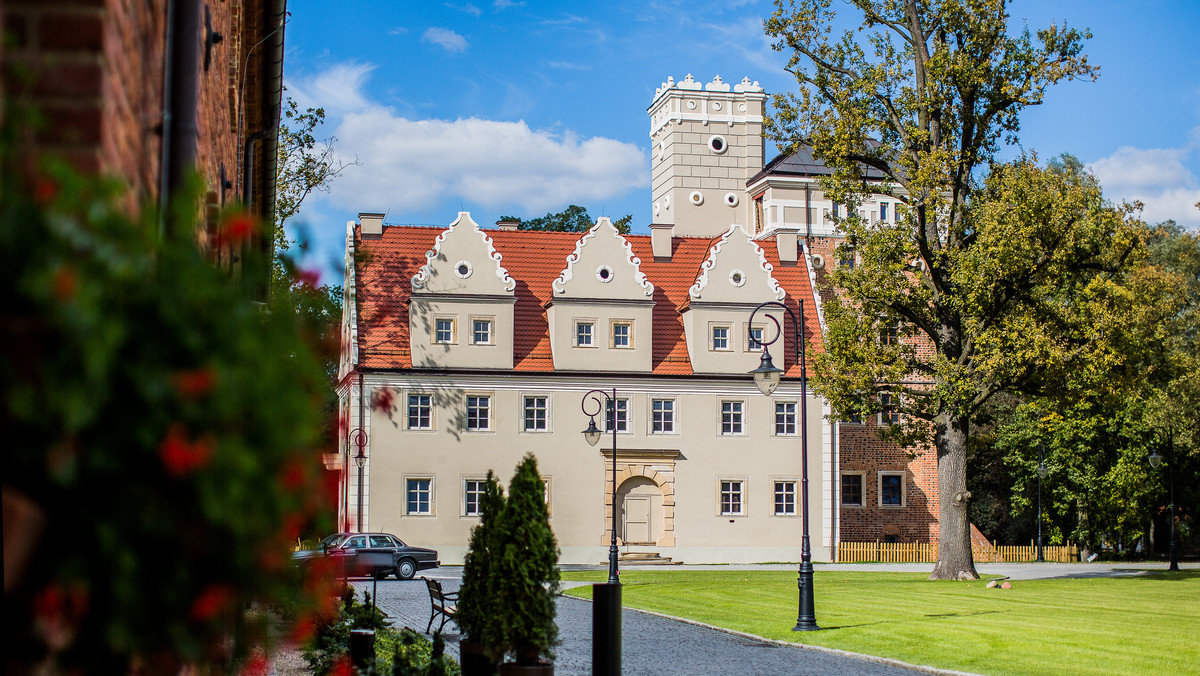 Zamek Topacz - hotel w historycznym stylu