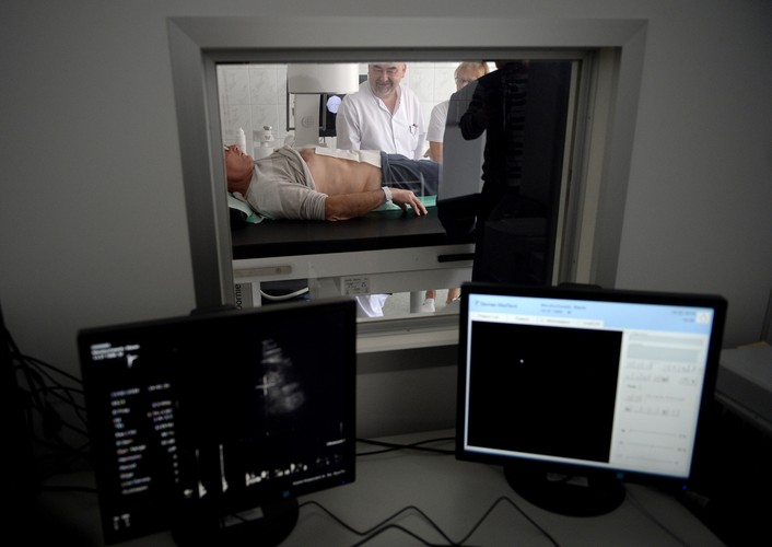 ROZBIJANIE KAMIENI NERKOWYCH METODĄ ESWL