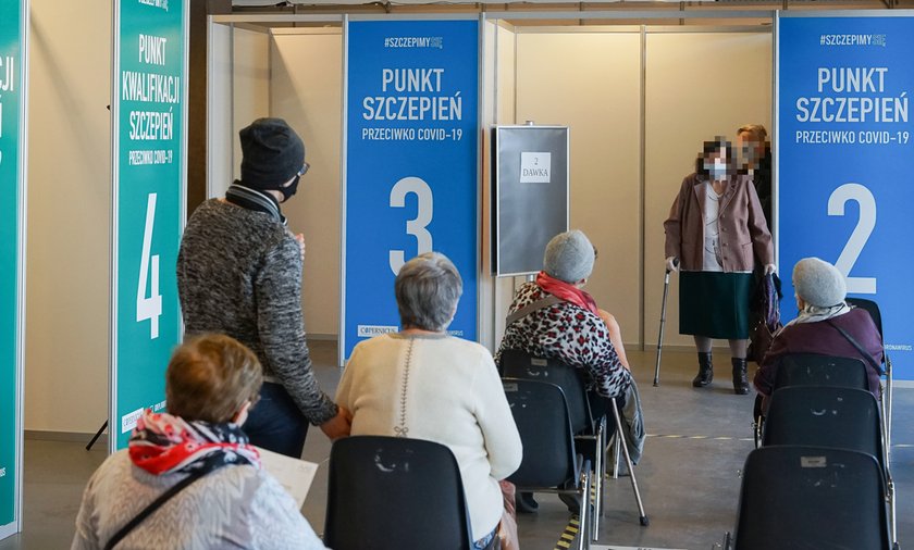 Szczepienia na COVID-19 dla pacjentów przewlekle chorych ...
