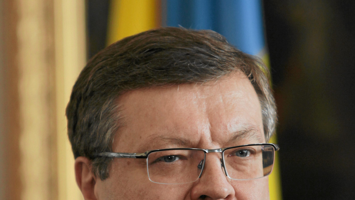 Okrzykami "Hańba!" powitali ministra spraw zagranicznych Ukrainy Kostiantyna Hryszczenkę uczestnicy V Światowego Forum Ukraińców, które rozpoczęło się w piątek w Kijowie. Szef ukraińskiej dyplomacji usłyszał m.in., że jest "moskiewskim Moskalem".
