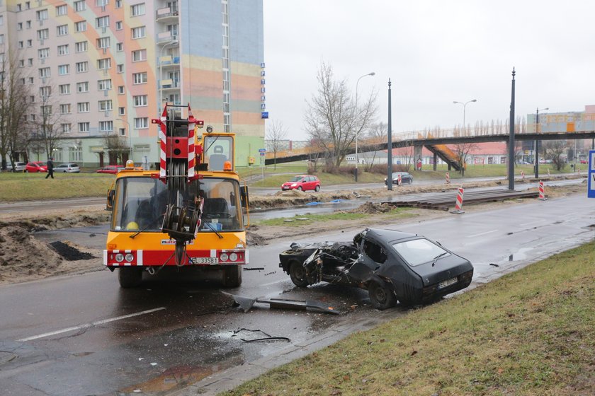 Ford capri zderzenie z dźwigiem