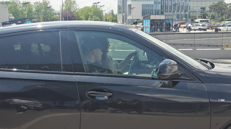 Uroš Živković, aerodrom