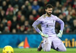 Koszmarny błąd bramkarza Liverpoolu w Pucharze Anglii [WIDEO]