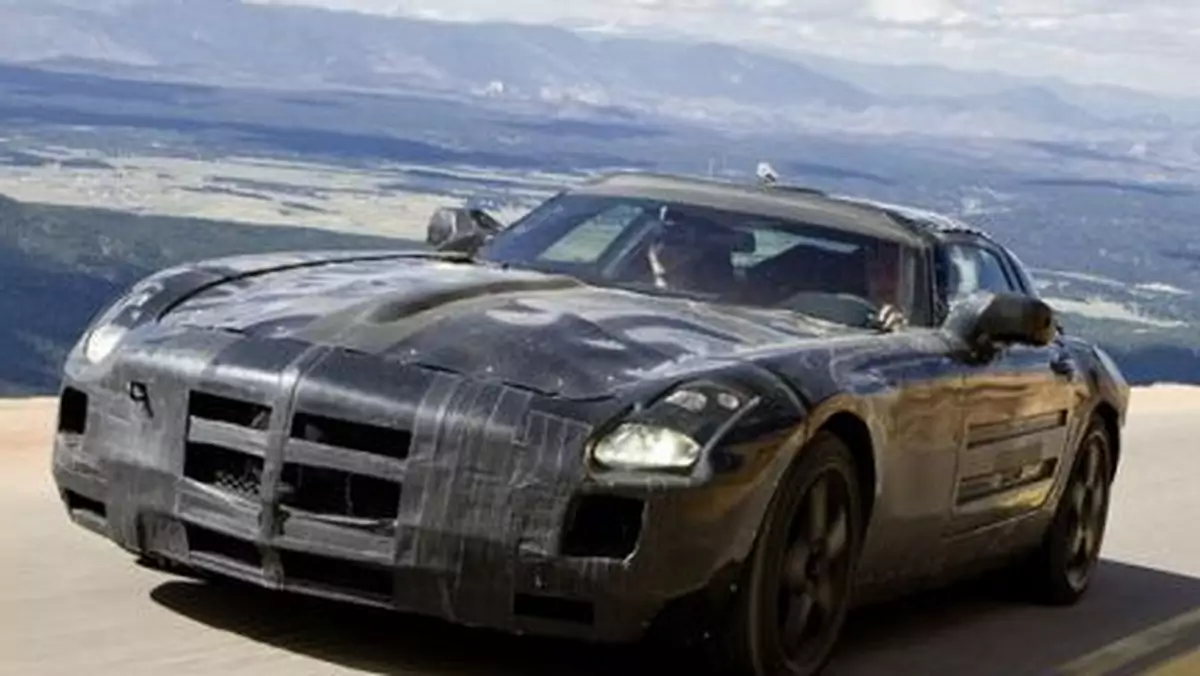 Czy Mercedes-Benz SLS AMG to Dodge Viper?