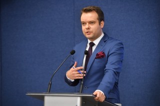 Bochenek ws. noweli Kodeksu wyborczego: Zmiany kodeksowe muszą być przyjmowane w określonym trybie