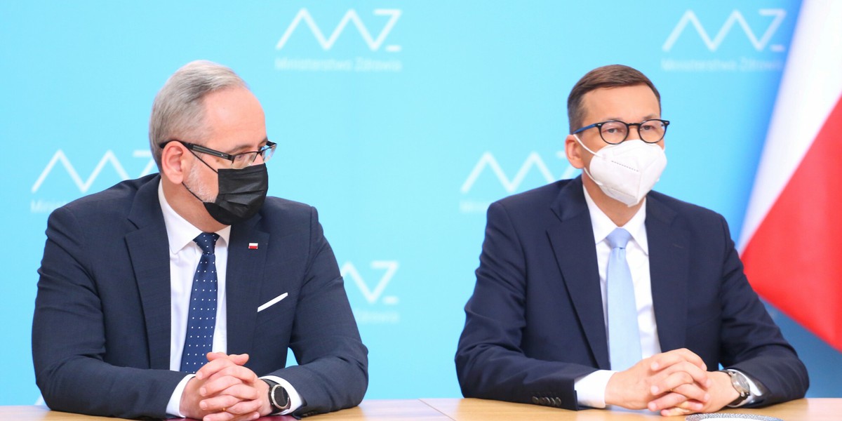 Premier Mateusz Morawiecki i minister zdrowia Adam Niedzielski